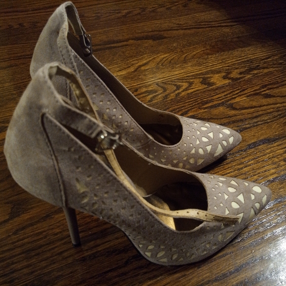 High heels shoes - Picture 2 of 2